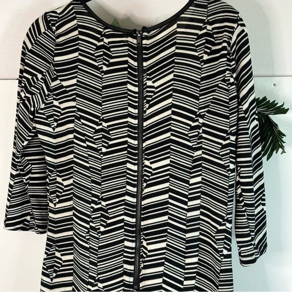 I’m in Love with Derek Women’s Black & White Large Dress! - Picture 5 of 11